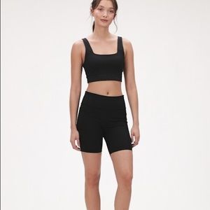 Gap fit 7in high rise bike shorts